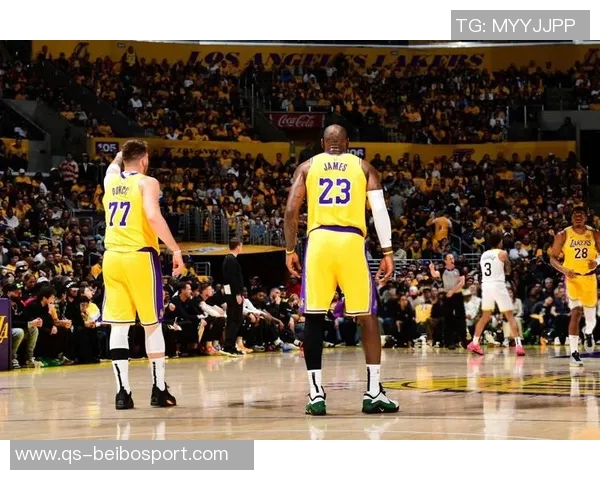 东契奇单节狂砍20分追平历史传奇成就并列第4位 东契奇单节狂砍20分追平历史传奇成就并列第4位