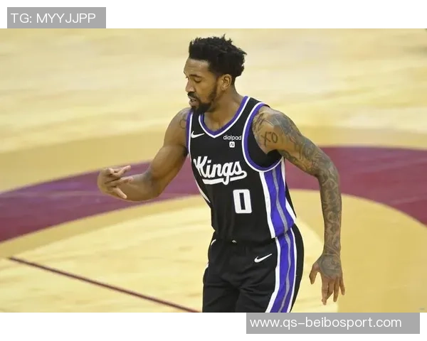 戴维恩米切尔称赞维金斯攻防兼备展现出色领导力与统治力