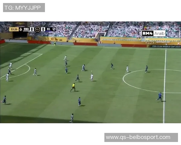 罗德里戈禁区内巧妙漏球晃倒后卫右脚弧线球精彩破门